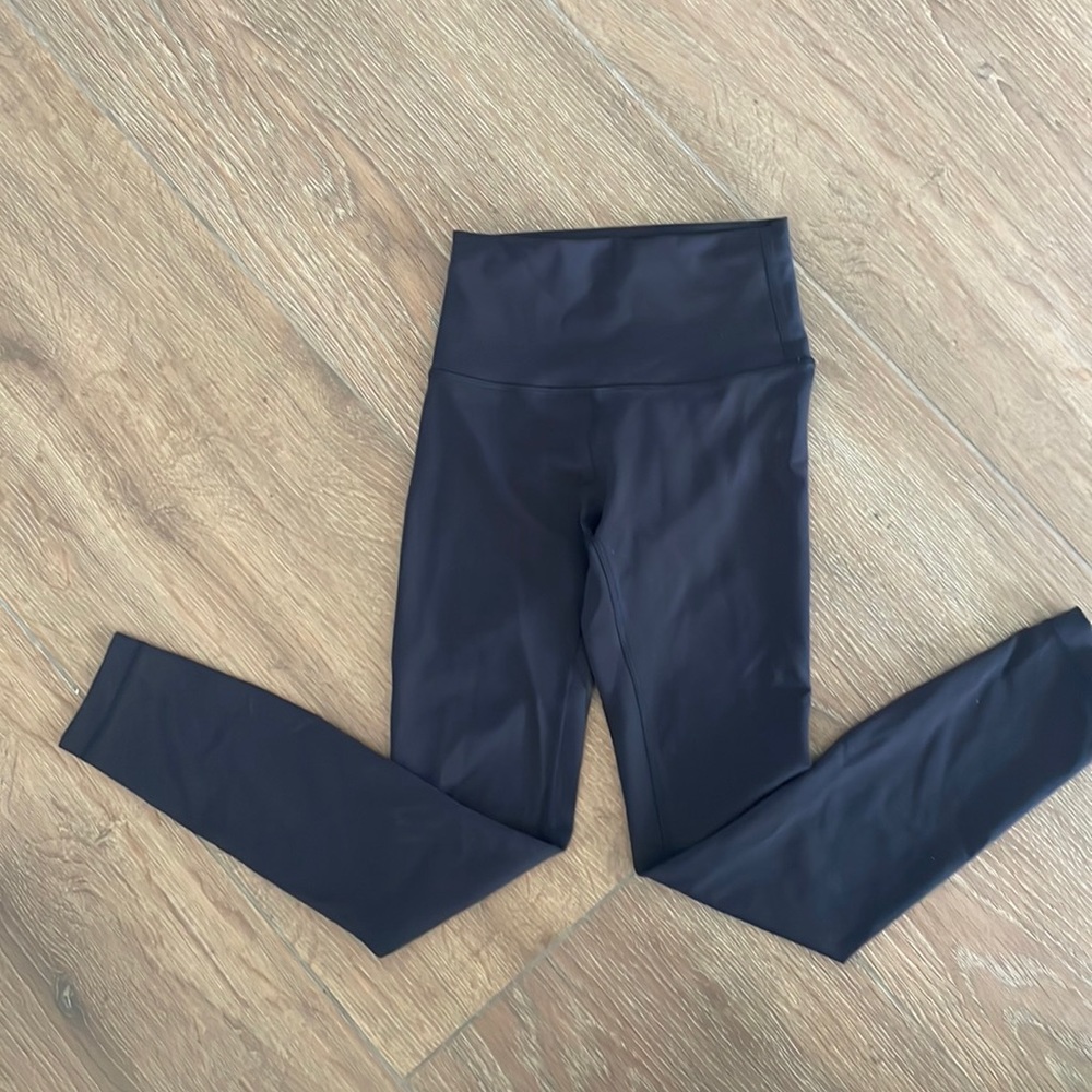 Lululemon crop pants. Size 2.